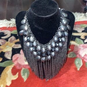 Gorgeouss Grey toned necklace
